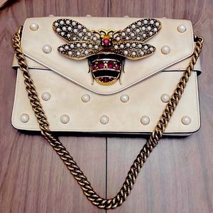 GUCCI Margaret Queen Bee embellished pearl white cream leather shoulder bag
